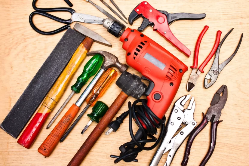 Power Tools vs. Hand Tools